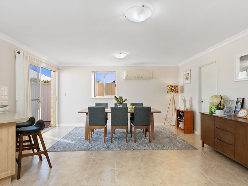 4/28 Riverina Parade, Lake Coogee