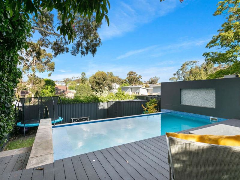 8 Ridge Street, Wembley Downs