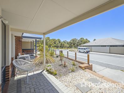 8 Midgegooroo Street, Ellenbrook WA 6069
