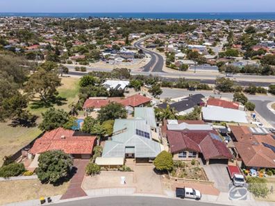 14 Nautical Grove, Beldon WA 6027