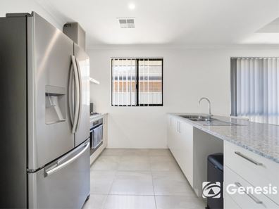 5 Verona Road, Piara Waters WA 6112