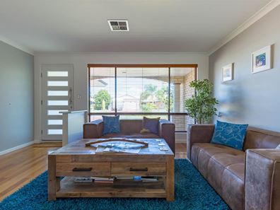 20 Everlasting Retreat, Halls Head WA 6210