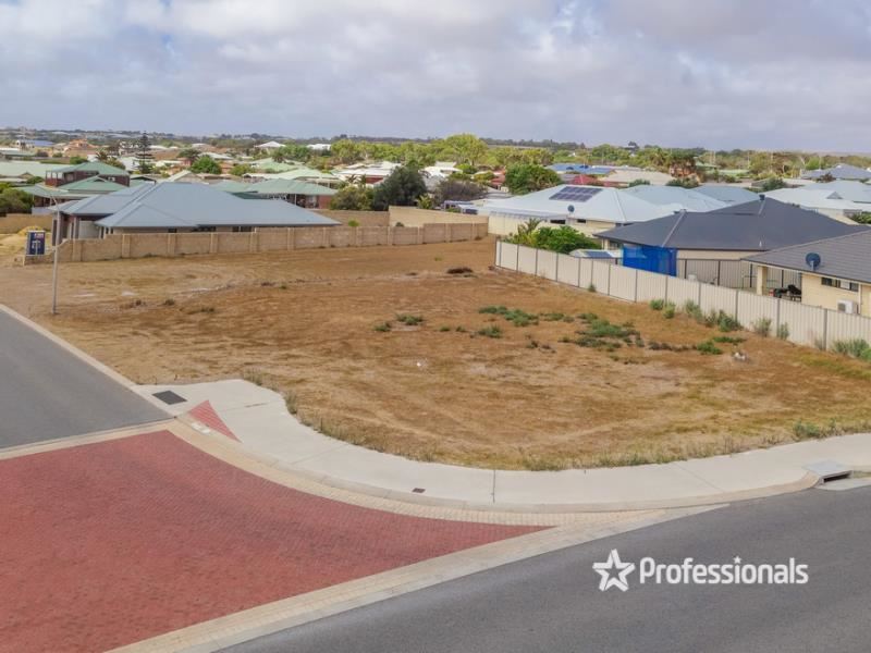 21 Reef Boulevard, Drummond Cove