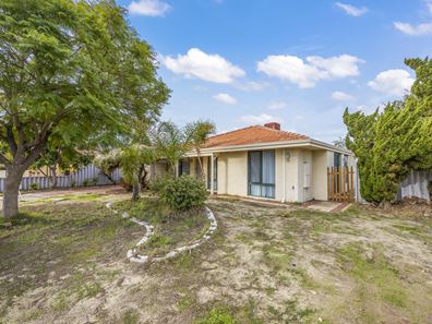 2 Carlsbad Court, Ballajura WA 6066