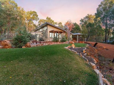 231 Heritage Drive, Roleystone WA 6111