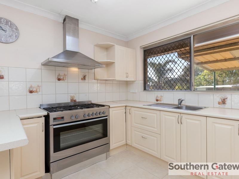 41 Woodley Way, Parmelia