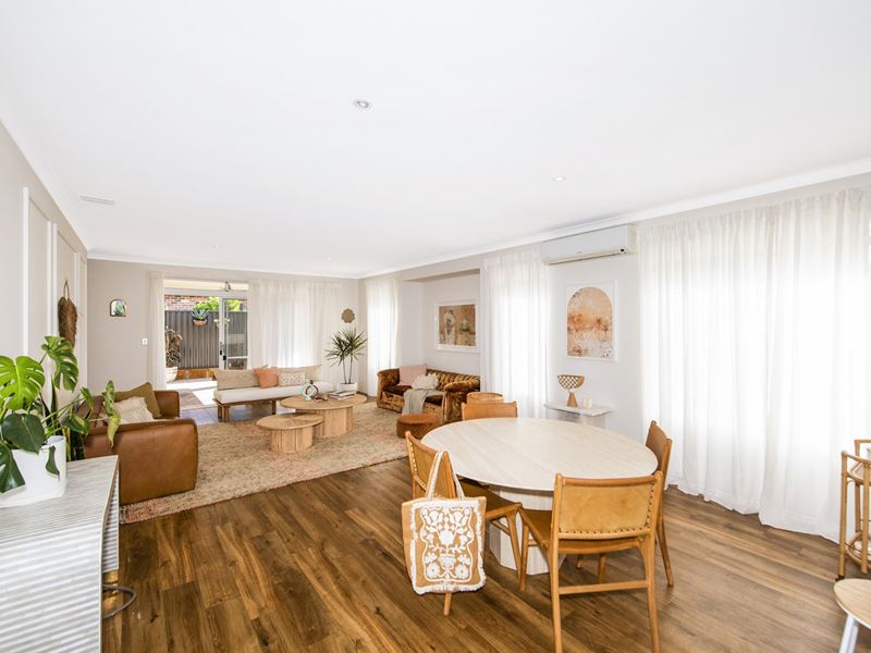 11 Casitas Street, Champion Lakes