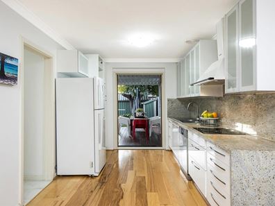 37 Glover Street, Dianella WA 6059