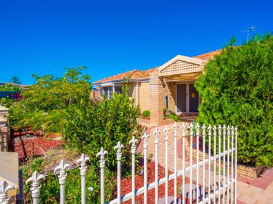 20 Trinidad Street, Safety Bay WA 6169