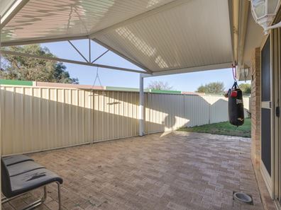 15B Nicholson Place, Ballajura WA 6066