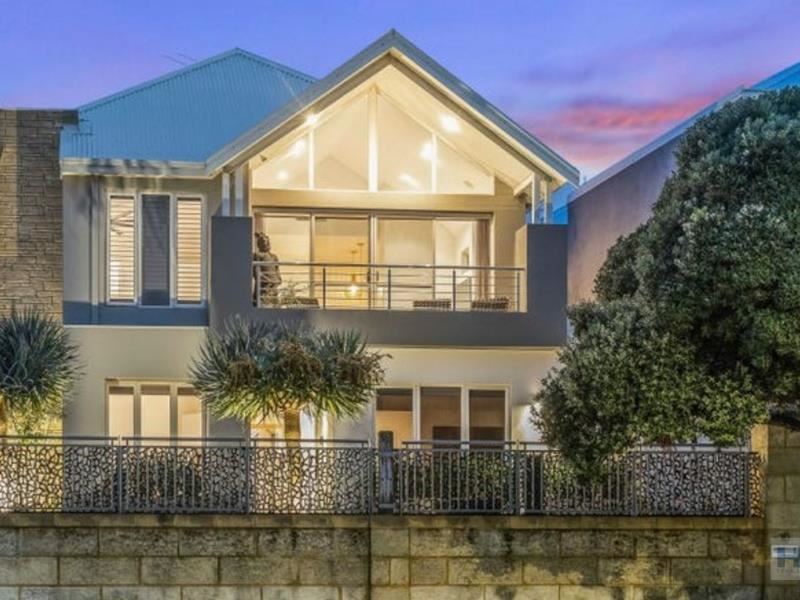 10 Swansea Promenade, Mindarie
