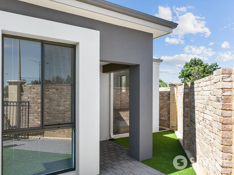 115 Bartram Road, Success