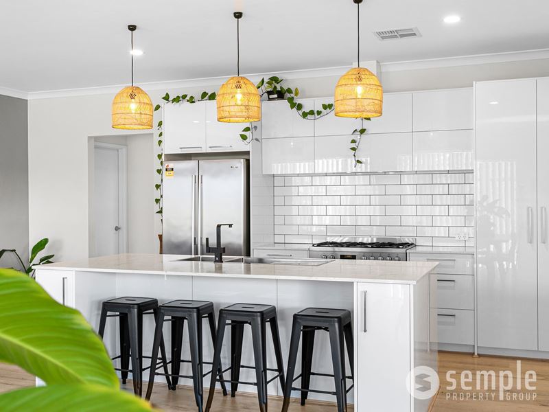 91 Eleanore Drive, Madora Bay