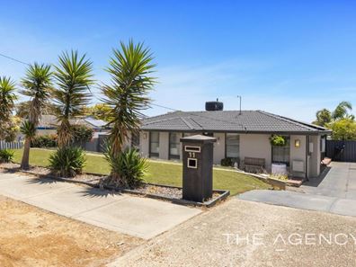 11 Fitzpatrick Way, Padbury WA 6025