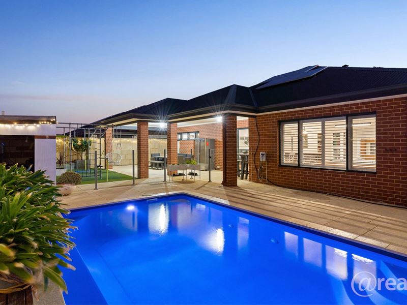 10 Holloways Ridge, Secret Harbour