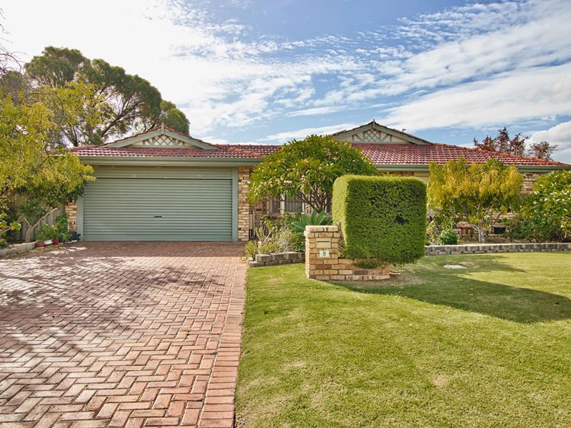 8 Glenway Loop, Cooloongup WA 6168