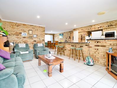 8 Glenway Loop, Cooloongup WA 6168