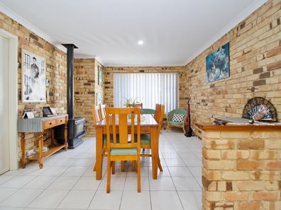 8 Glenway Loop, Cooloongup WA 6168