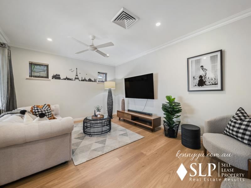 11 Tambora Bend, Madeley