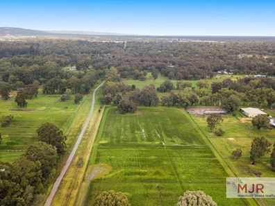 1332 Rowley Road, Darling Downs WA 6122