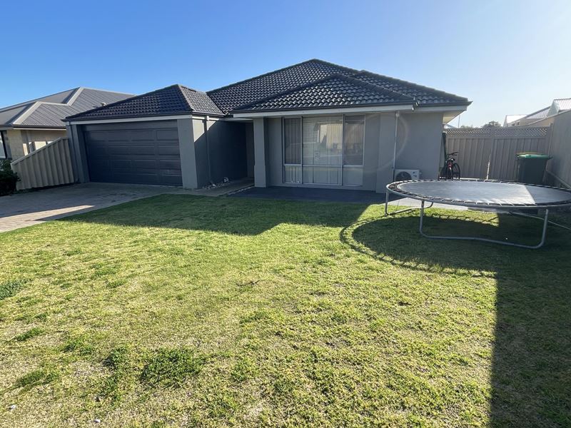 9 Eleanor Way, Millbridge