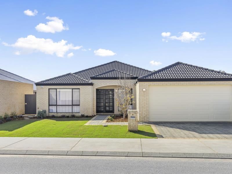 6 De Crillon Way, Currambine