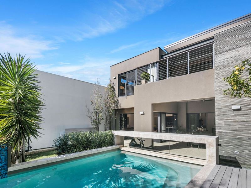 2 Aceway Lane, Swanbourne