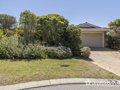 6 Benoa Court, Merriwa WA 6030