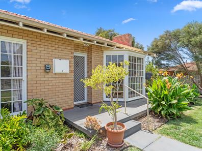 9 Octans Crt, Rockingham WA 6168