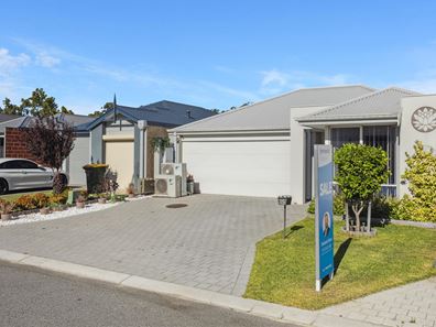 15 Salhouse Road, Aveley WA 6069