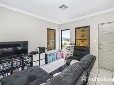 2 Mickle Alley, Ellenbrook WA 6069