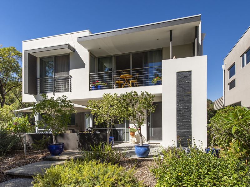 27 Whimbrel Crescent, Coodanup