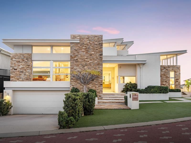 9 Deerfield Place, Iluka