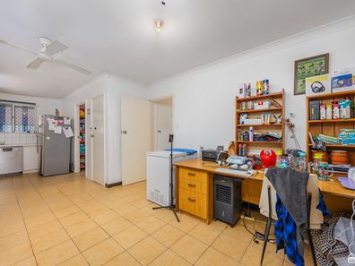 285 Railway Avenue, Armadale WA 6112