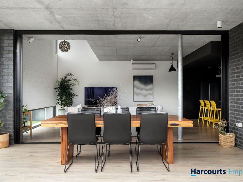 32 Chalmers Street, Fremantle