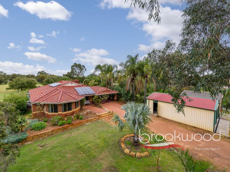 33 Whitehall Road, Hazelmere WA 6055