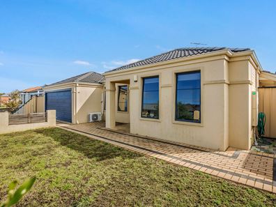 21 Carramup Circle, Port Kennedy WA 6172