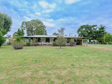 67 Chittering Street, Muchea WA 6501