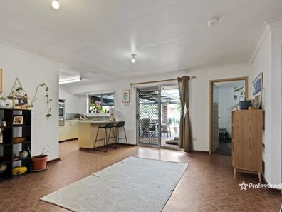 28 Hakea Street, Tarcoola Beach WA 6530