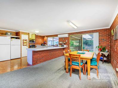 15 Christopher Way, Boyanup WA 6237