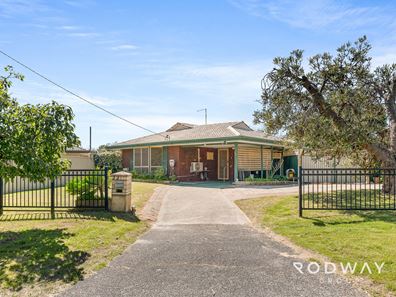 22 Parkfield Rd, Kelmscott WA 6111