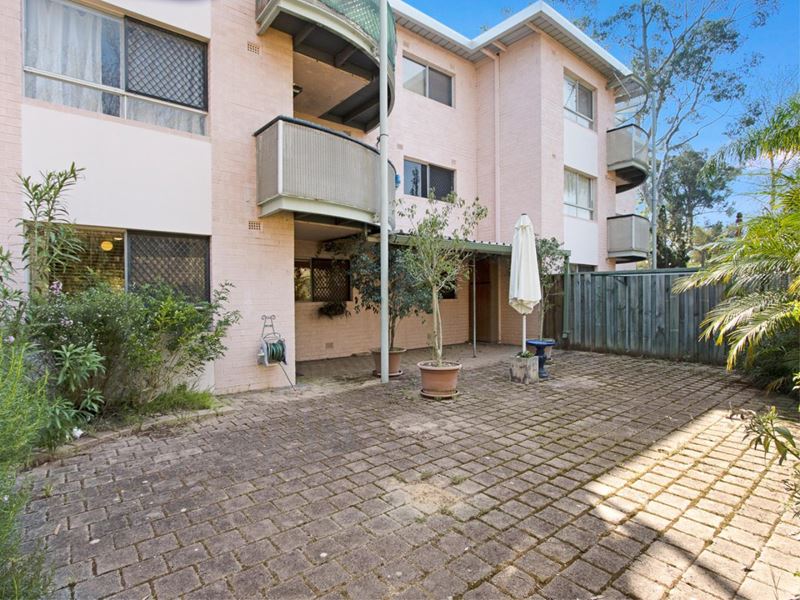 7/4 Canham Way, Orelia WA 6167