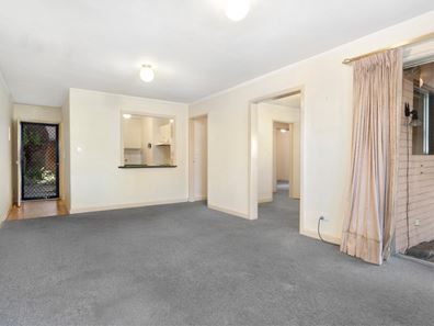 7/4 Canham Way, Orelia WA 6167