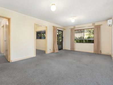 7/4 Canham Way, Orelia WA 6167