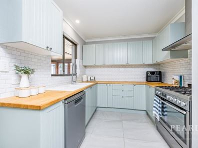 23 Cordova Court, Craigie WA 6025