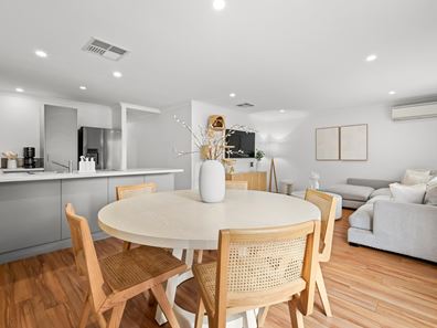 6 Wolfson Way, Piara Waters WA 6112
