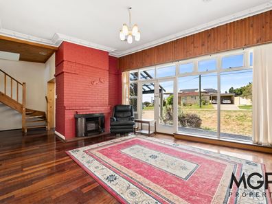 39 Perkins Road, Melville WA 6156
