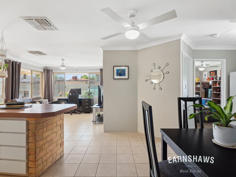 39 Percheron Entrance, Stratton