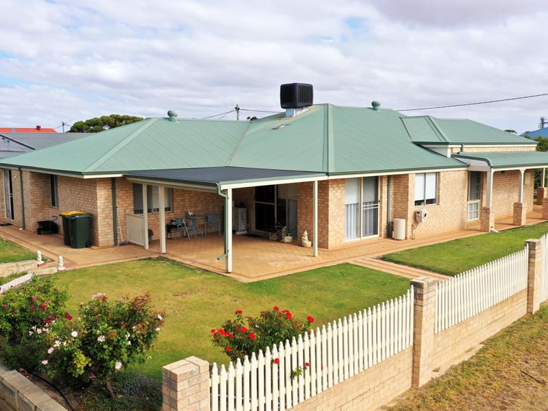 26 Gumtree Drive, Lake Grace WA 6353