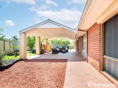 16 Helidor Place, Forrestfield WA 6058